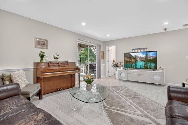 Interior, Living room, Piano, Recessed Lighting
