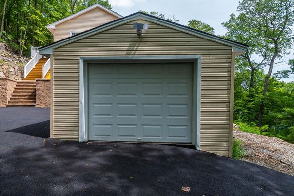 Detached Garage, Exterior
