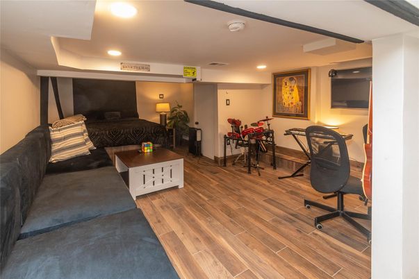 Interior, Living room, Recessed Lighting, Wood Texture Flooring