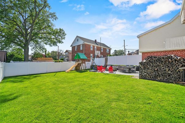 Backyard, Exterior, Playground