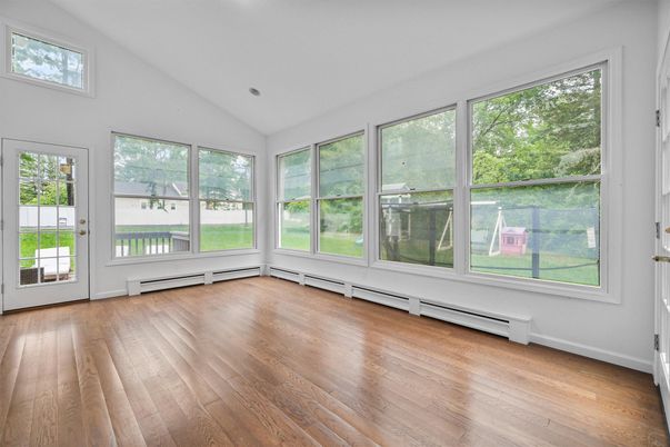 Empty room, Interior, Sun Room, Wood Texture Flooring