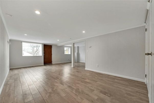Empty room, Interior, Recessed Lighting, Wood Texture Flooring