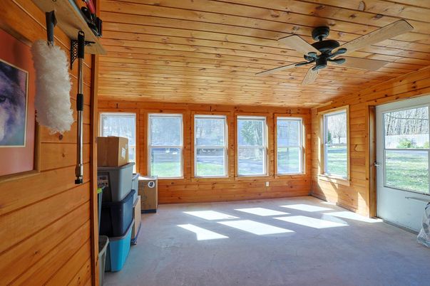 Empty room, Interior, Wooden Ceilings, Wooden Walls