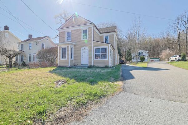 Backyard, Detached Garage, Exterior, Facade, Queen Anne Victorian