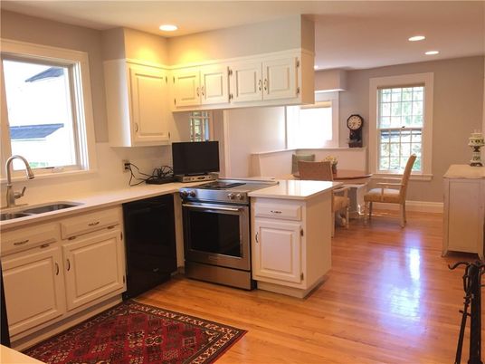 Dining room, Interior, Kitchen, Recessed Lighting, Wood Texture Flooring
