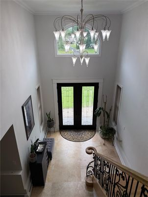 Chandelier, Interior