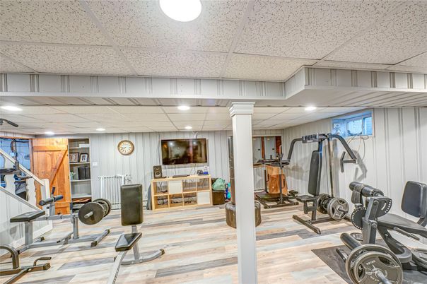 Fitness Equipment, Interior, Recessed Lighting, Wood Texture Flooring