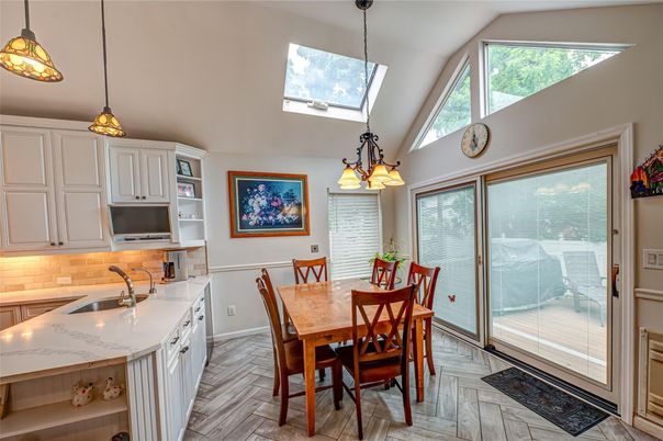 Dining room, Interior, Kitchen, Pendant Lights, Wood Texture Flooring