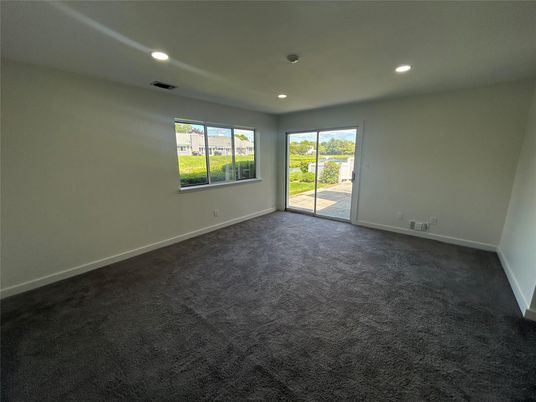 Empty room, Interior, Recessed Lighting