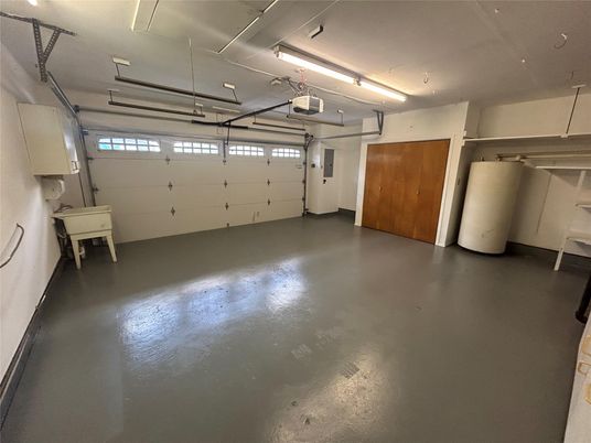 Garage, Interior