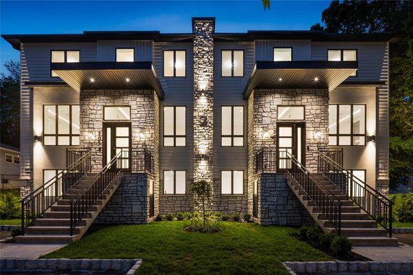 Exterior, Facade, Modern