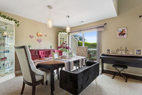 Dining room, Interior, Pendant Lights, Piano