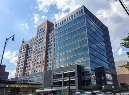 Exterior, Facade, Highrise