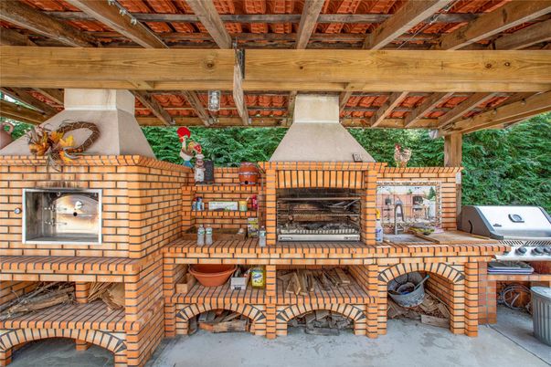 Exterior, Fireplace