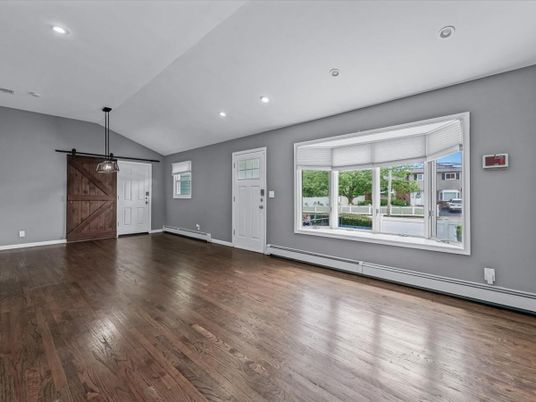 Empty room, Interior, Pendant Lights, Recessed Lighting, Wood Texture Flooring