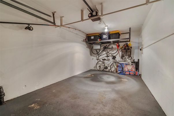 Garage, Interior