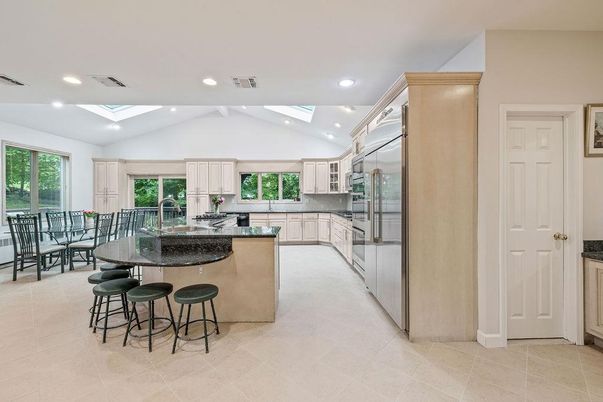 Dining room, Interior, Kitchen, Recessed Lighting