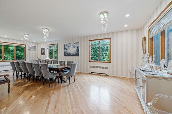 Chandelier, Dining room, Interior, Recessed Lighting, Wood Texture Flooring