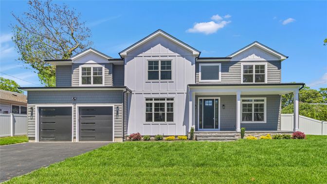Attached, Exterior, Facade, Farmhouse