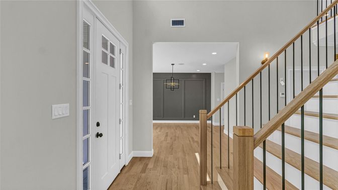 Interior, Pendant Lights, Recessed Lighting, Wood Texture Flooring