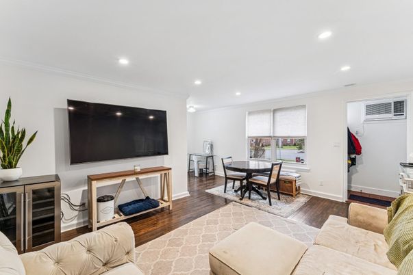 Dining room, Interior, Living room, Recessed Lighting, Wood Texture Flooring