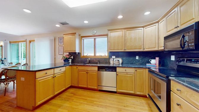 Dining room, Interior, Kitchen, Recessed Lighting, Wood Texture Flooring