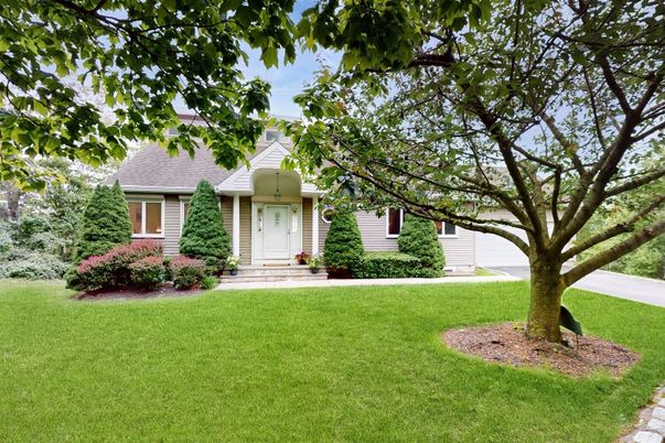 Backyard, Exterior, Facade, Cape Cod