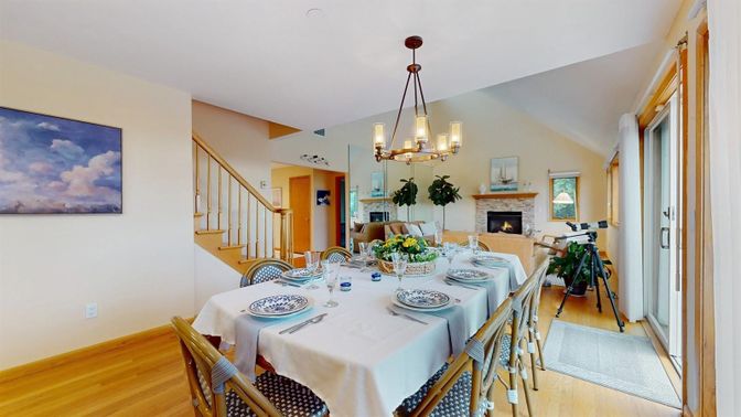 Chandelier, Dining room, Fireplace, Interior, Wood Texture Flooring