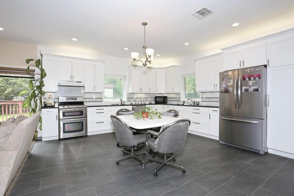 Chandelier, Dining room, Interior, Kitchen, Recessed Lighting, Stainless Steel Appliances