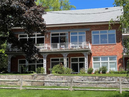 Exterior, Facade, Brick Facade, Rowhouse