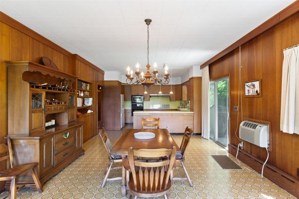 Chandelier, Dining room, Interior, Kitchen