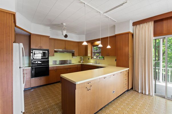 Interior, Kitchen, Pendant Lights, Stainless Steel Appliances