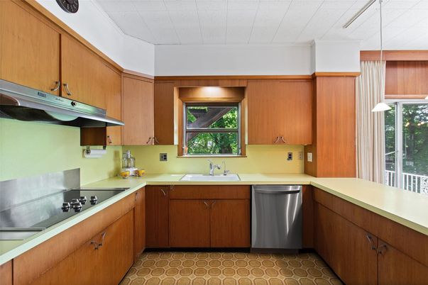 Interior, Kitchen, Pendant Lights, Stainless Steel Appliances