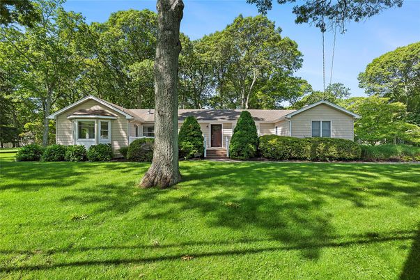 Backyard, Exterior, Facade, Ranch
