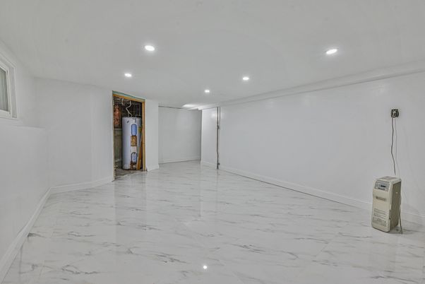 Empty room, Interior, Marble, Recessed Lighting