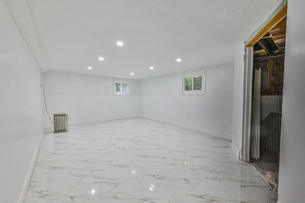 Empty room, Interior, Marble, Recessed Lighting