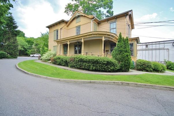 Exterior, Facade, Queen Anne Victorian