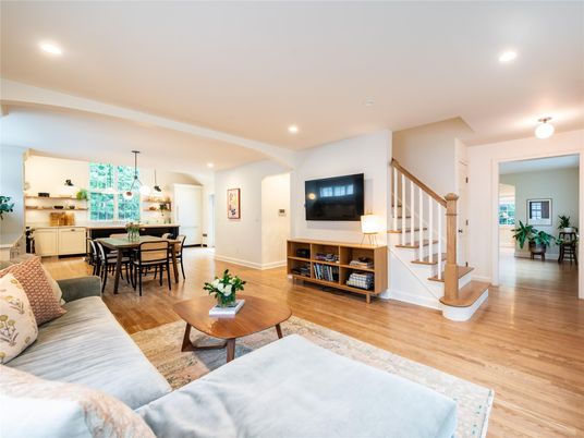 Dining room, Interior, Living room, Pendant Lights, Recessed Lighting, Wood Texture Flooring