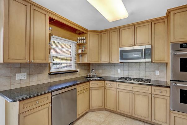 Interior, Kitchen, Stainless Steel Appliances