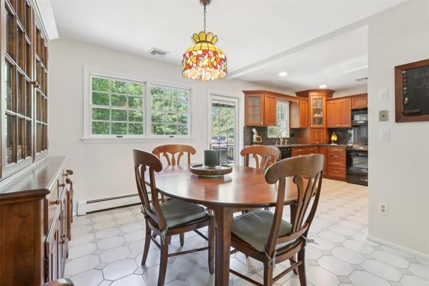 Dining room, Interior, Kitchen, Pendant Lights, Recessed Lighting