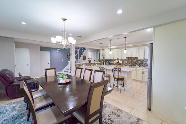 Chandelier, Dining room, Interior, Kitchen, Pendant Lights, Recessed Lighting