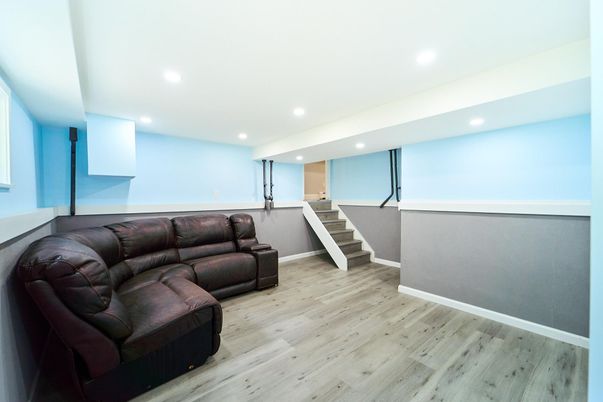 Interior, Recessed Lighting, Wood Texture Flooring