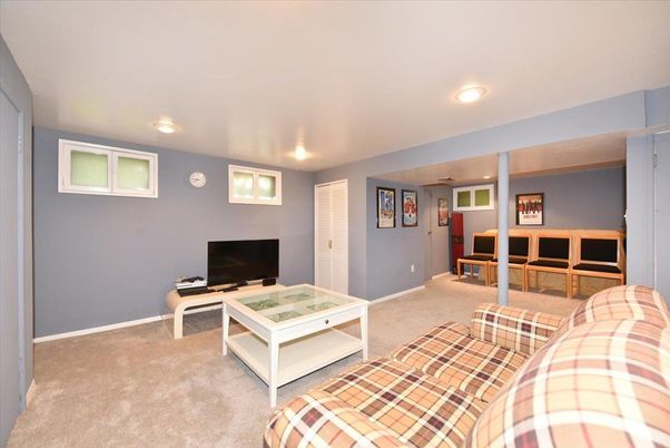 Dining room, Interior, Recessed Lighting