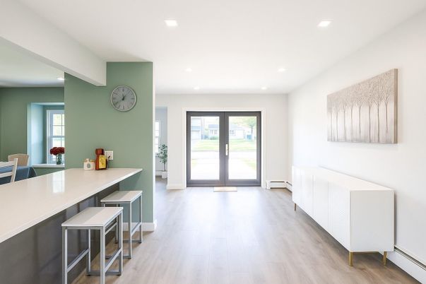 Interior, Recessed Lighting, Wood Texture Flooring