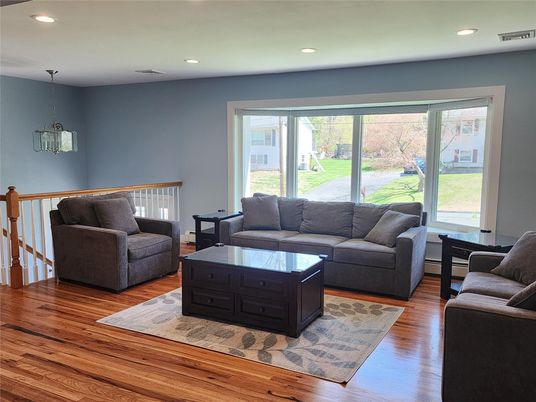 Interior, Living room, Pendant Lights, Recessed Lighting, Wood Texture Flooring