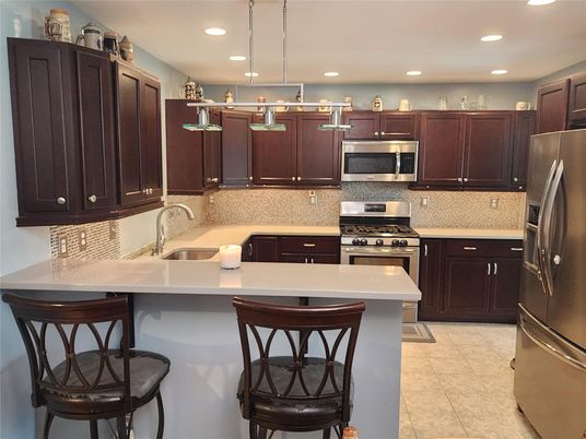 Interior, Kitchen, Pendant Lights, Recessed Lighting, Stainless Steel Appliances
