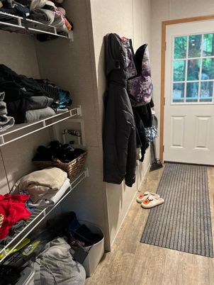 Interior, Walk-in Closets, Wood Texture Flooring