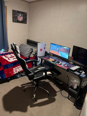 Home Office, Interior