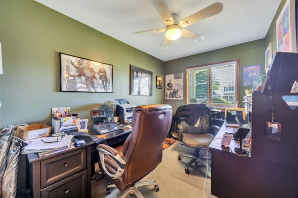 Home Office, Interior