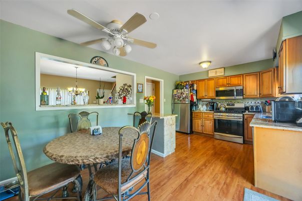 Dining room, Interior, Kitchen, Stainless Steel Appliances, Wood Texture Flooring